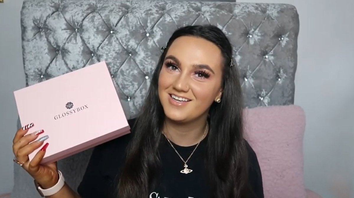 Glossy Circle Share Their Love Of Our Power Of Beauty Box!