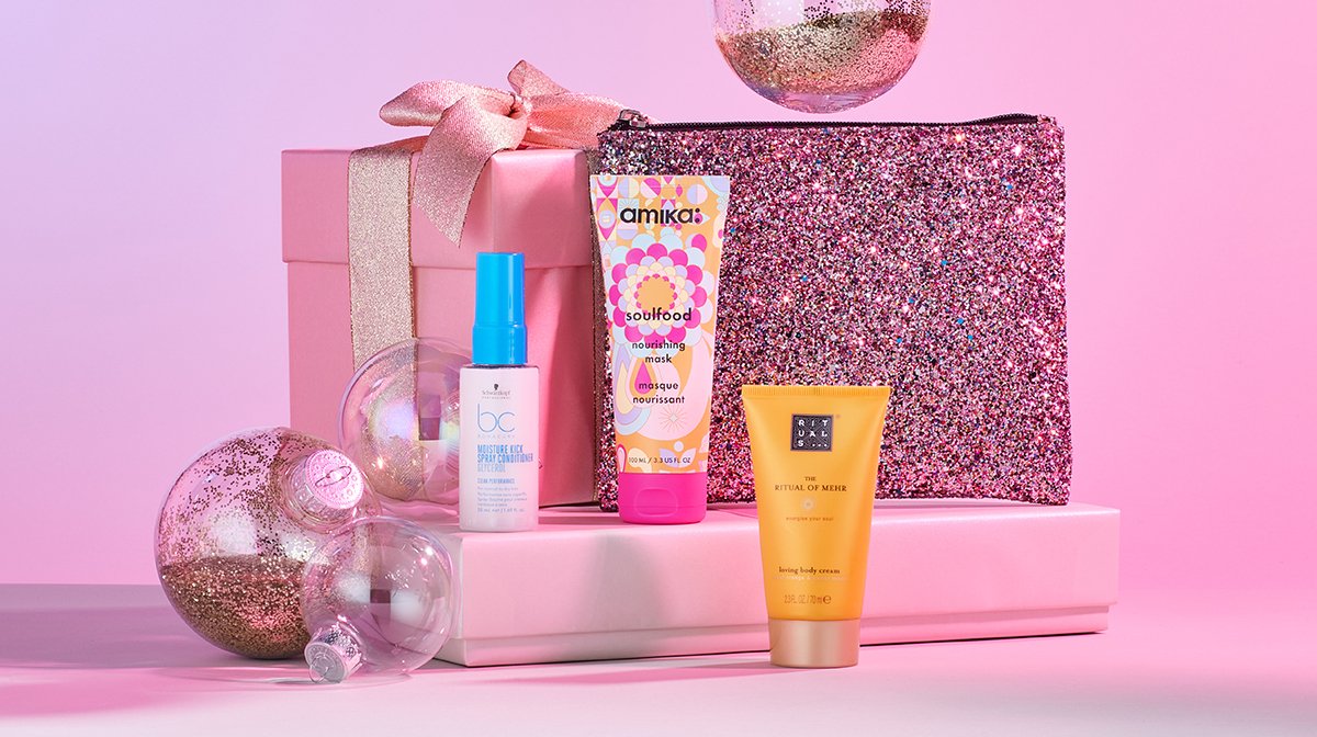 IT'S LANDED! Deck your beauty routine with our GLOSSYBOX Christmas