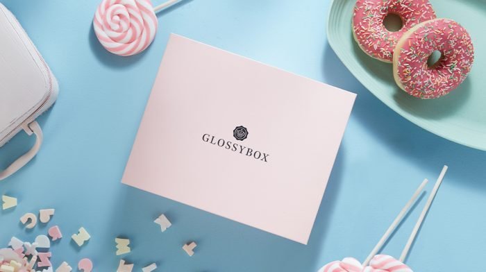 GLOSSYBOX im März: Ein Beauty-Vergnügen mit der Pretty Pleasures Edition