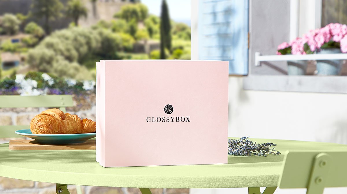 L’été au rendez-vous avec la GLOSSYBOX de juin !
