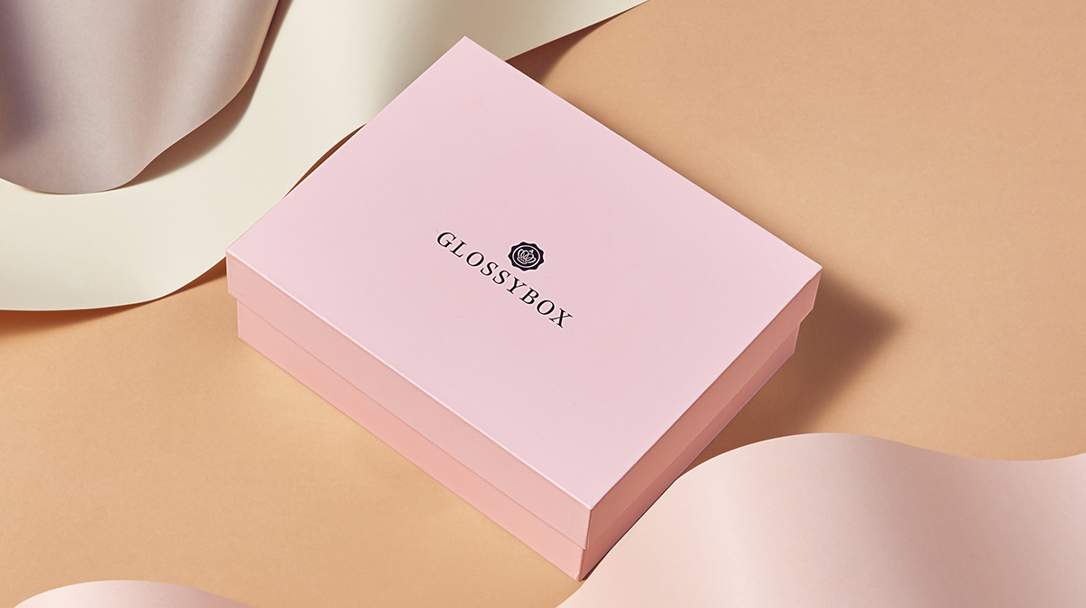 Premier coup d’œil : dévoilez votre éclat d’automne avec notre Glossybox Autumn Glow d’octobre