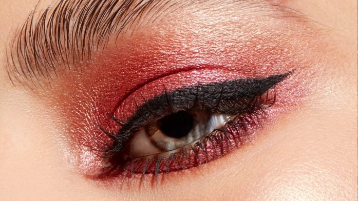 PRECISION GEL LINER : PRO TIPS ON THE PERFECT WING