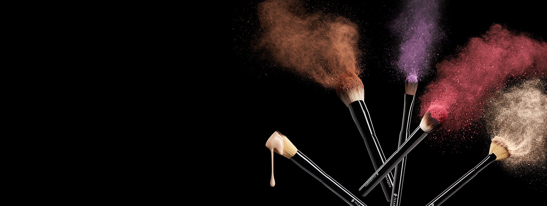 DARE TO PLAY: INTRODUCING OUR NEW PRO-ARTISTRY MAKEUP BRUSHES