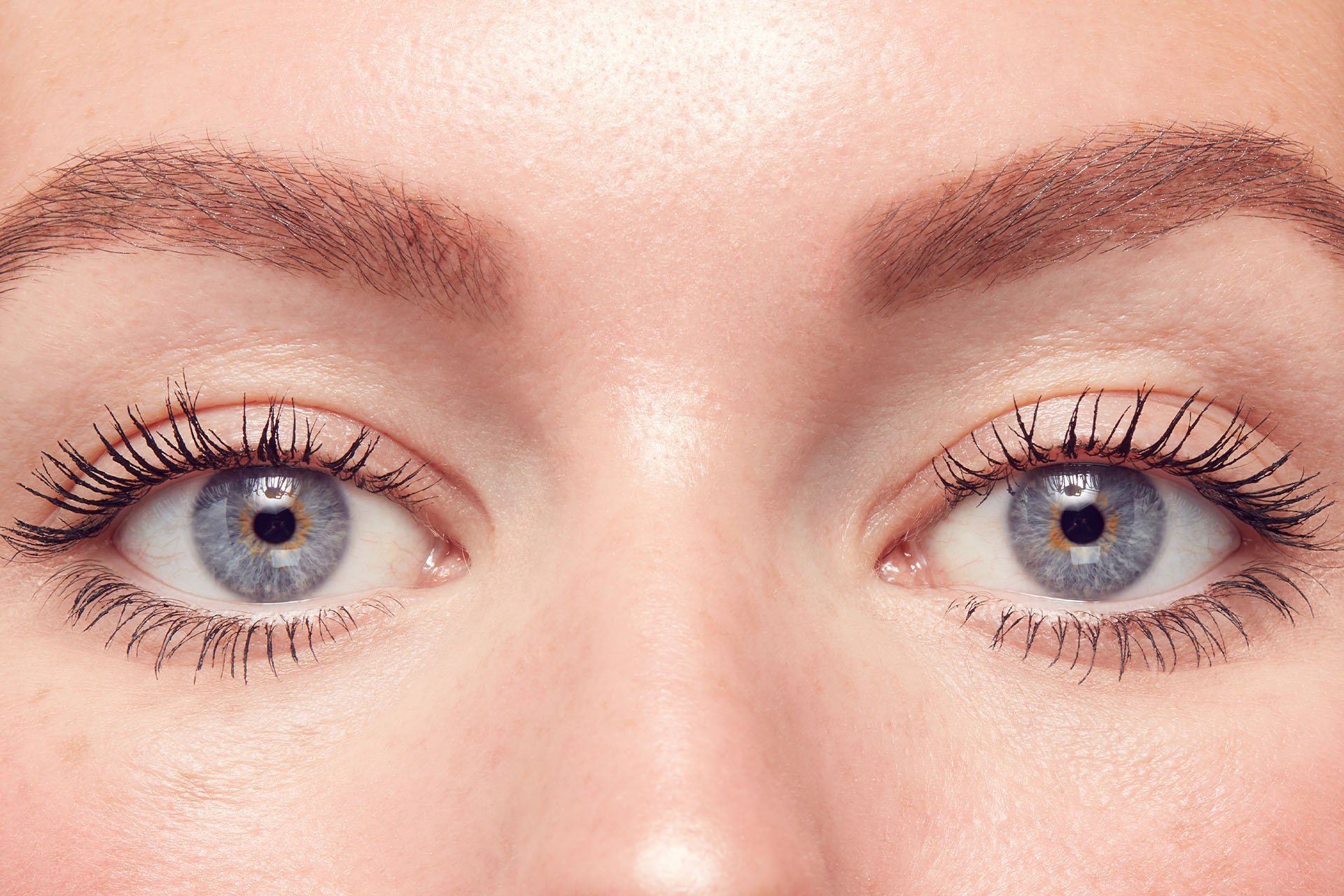 What is a Tubing Mascara and Does it Prevent Smudging?