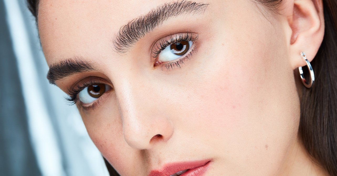 How to Use Eyebrow Gel