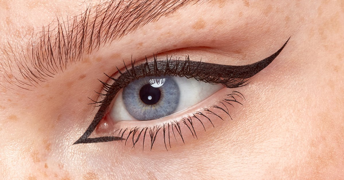 How to Apply Eyeliner for Beginners