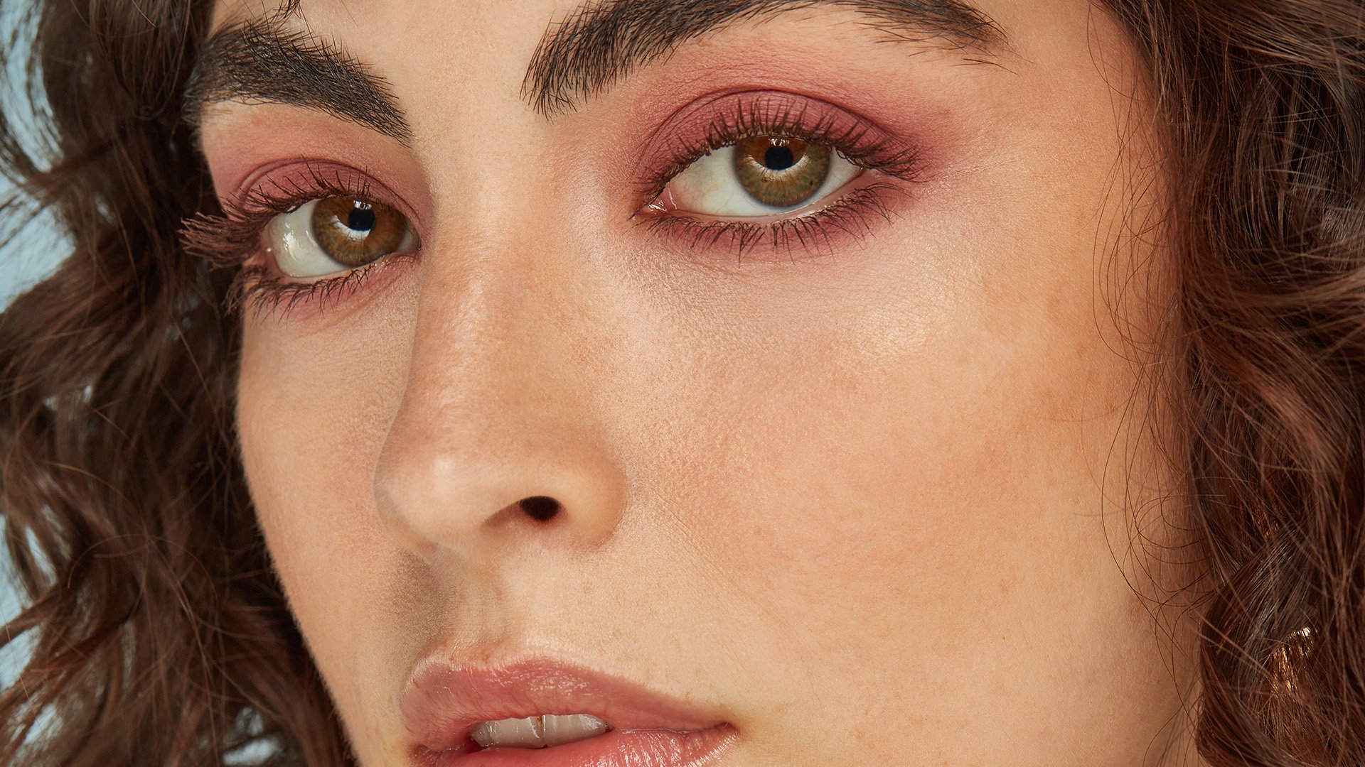 HOW TO CREATE A SOFT PINK EYE LOOK