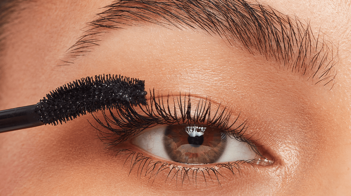 A Guide To Curling Lashes - Eyeko