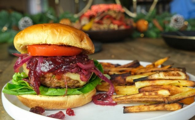 Świąteczny Burger z Indykiem i Żurawiną