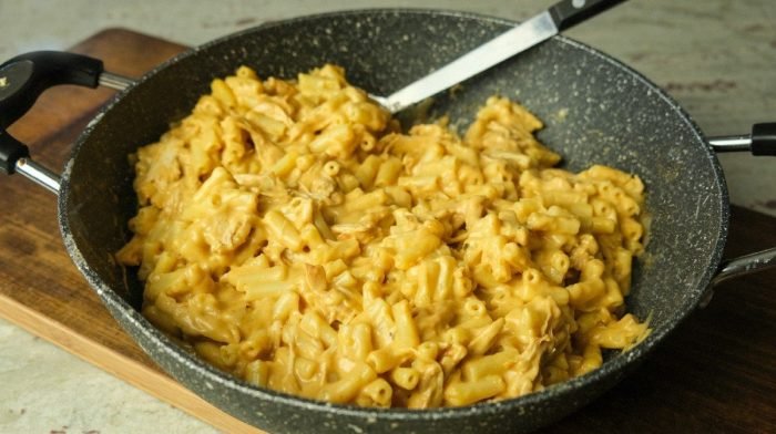 BBQ Pulled Chicken Mac N Cheese