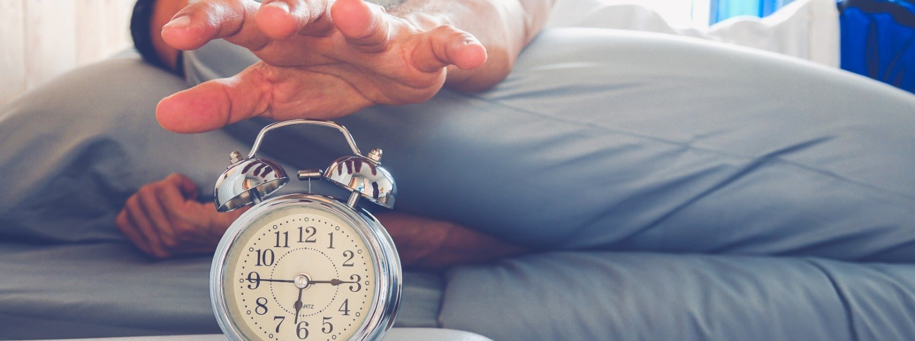 5 Tips To Prep Your Body For Daylight Saving Time This Year