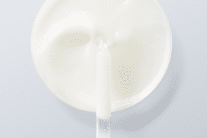 circle swatch of cream with pipette