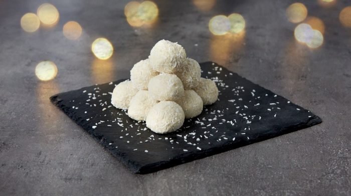 Proteínové Snehové Guličky Z Bielej Čokolády