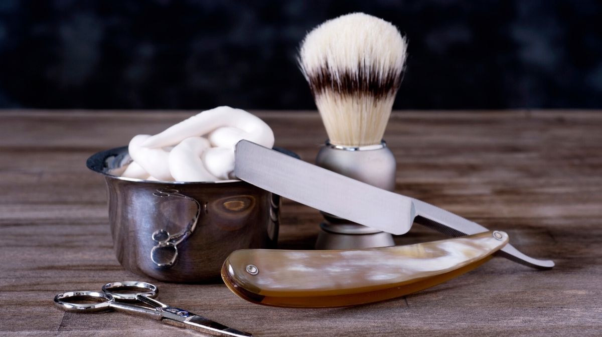 How To Use A Cut Throat Razor