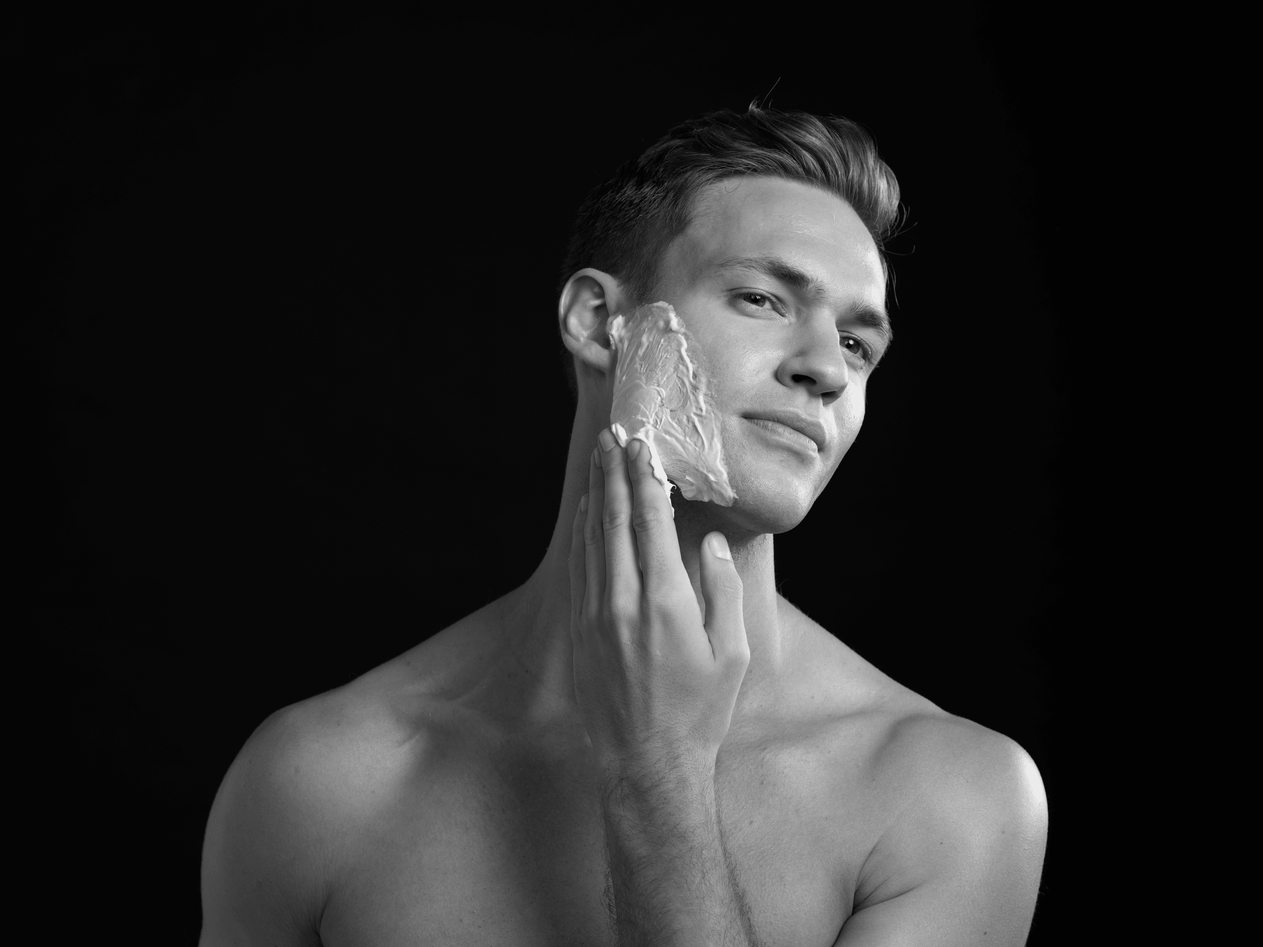 Prep your face with gel or foam before shaving | Gillette Labs UK 