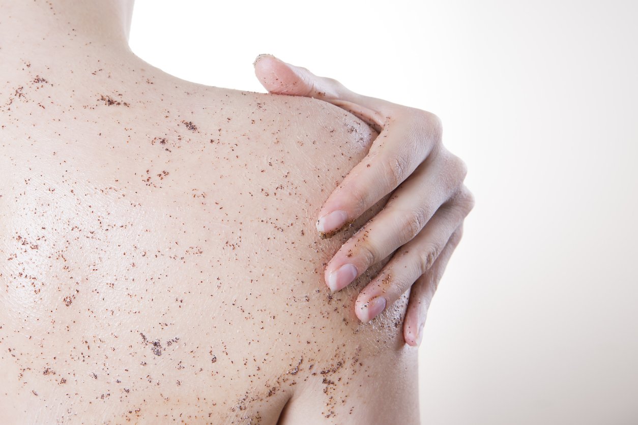 Exfoliating dry and sensitive skin for women  Venus UK 
