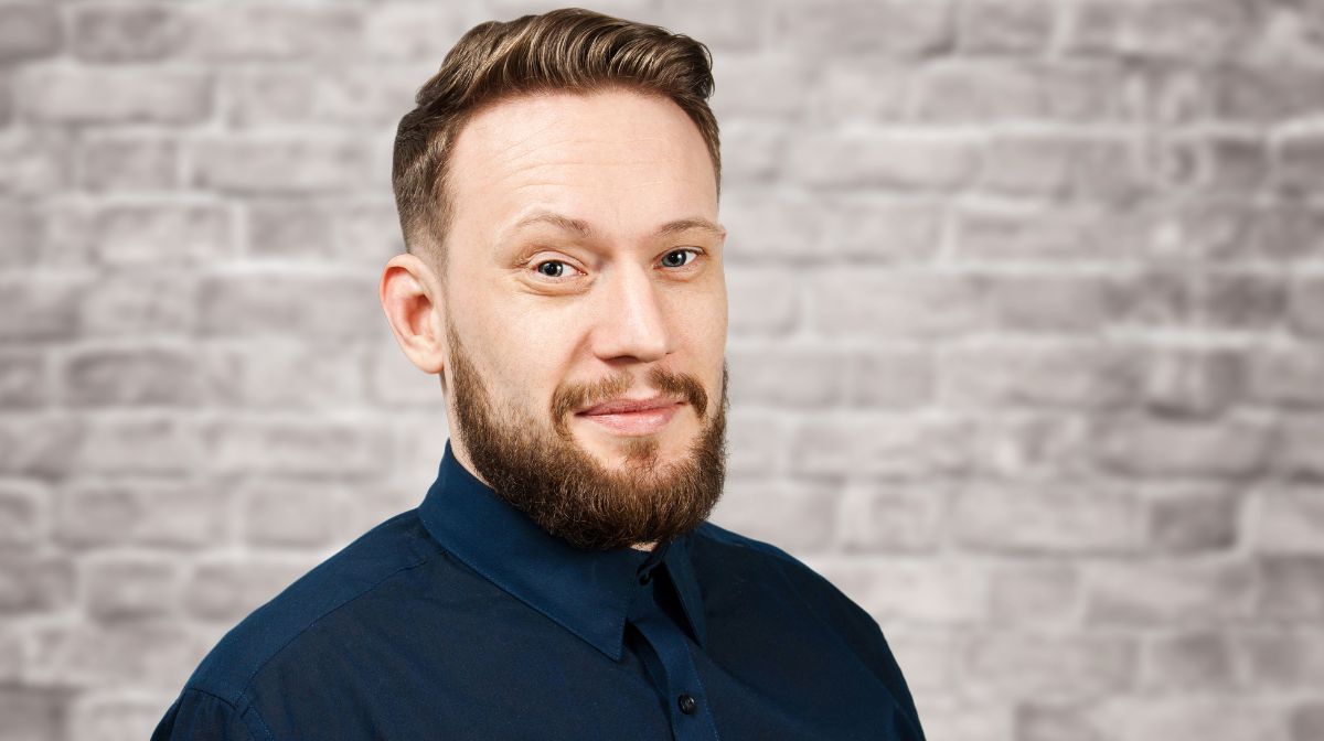 Man with a ducktail beard style ideal for hybrid working | Gillette UK