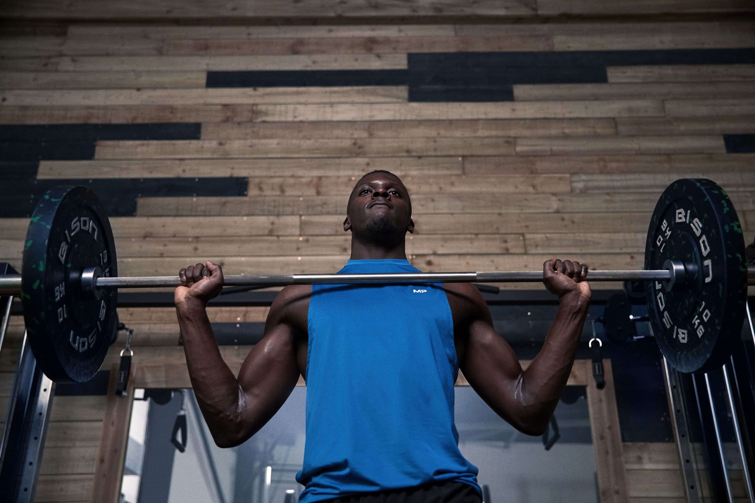 Treino de peito e ombro para máximos ganhos musculares - MYPROTEIN™