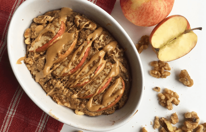 apple and cinnamon baked protein oats