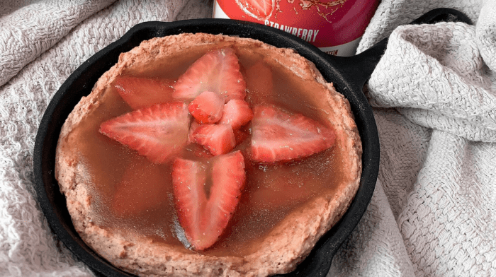 One-Serve High-Protein Strawberry Vegan Jelly Tart
