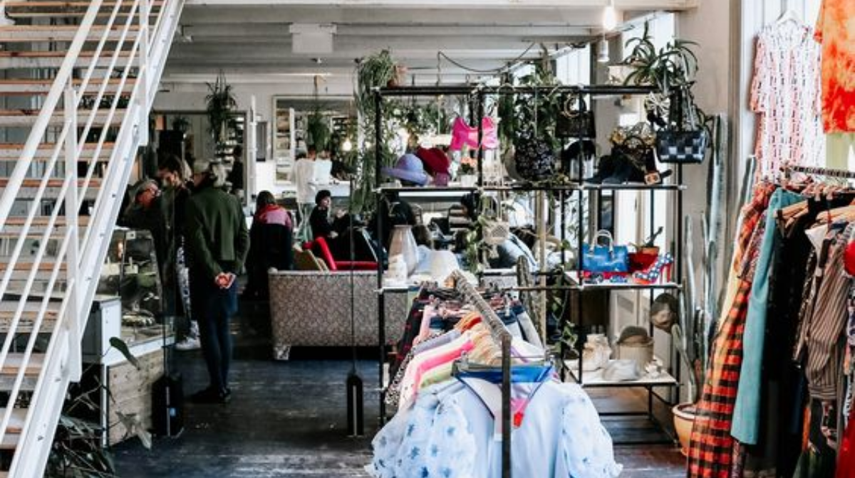 How to Second-Hand Shop Like a Boss