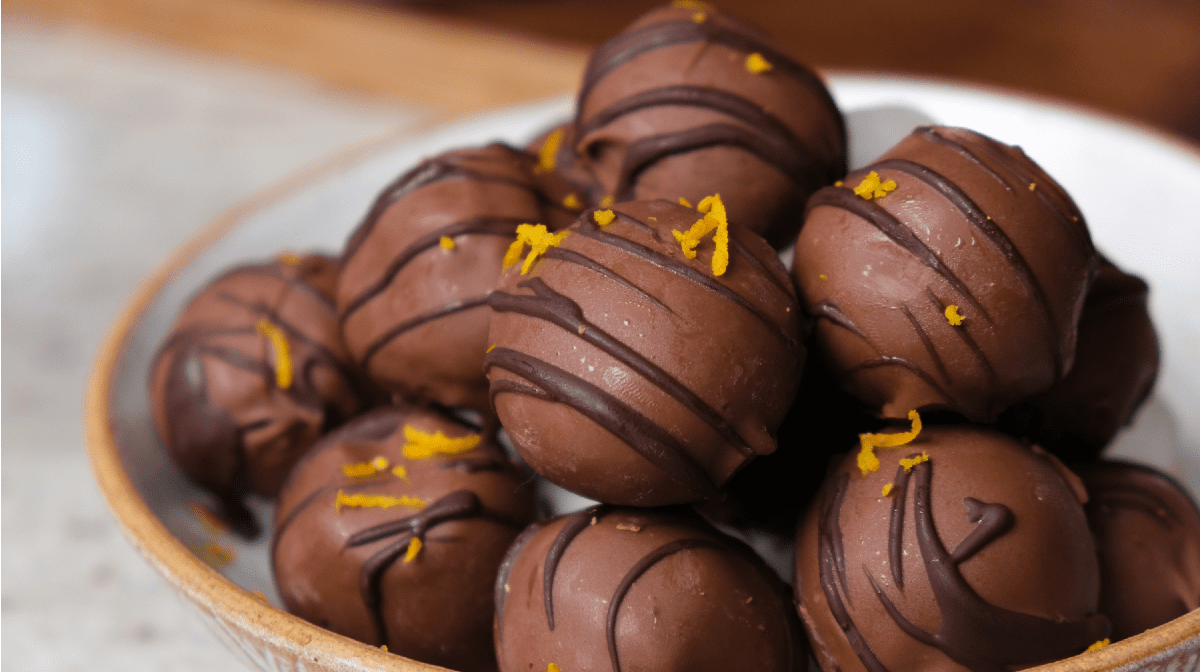 Chocolate Orange Energy Balls | High-Protein Pre-Workout Snack - MYPROTEIN™