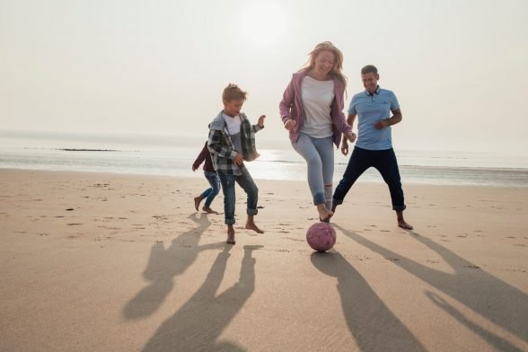How to Stay on Track When You're on Holiday