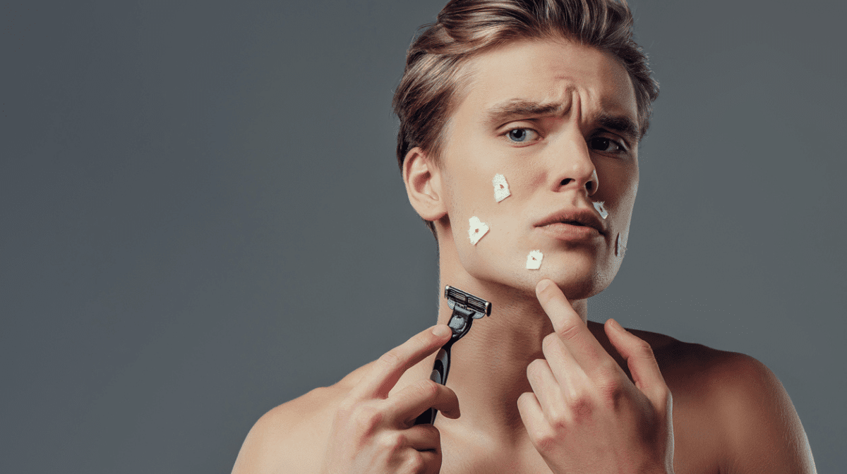 5 Dinge, die Du tun kannst, wenn Du Dich beim Rasieren geschnitten hast, um die Blutung zu stoppen | Gillette DE