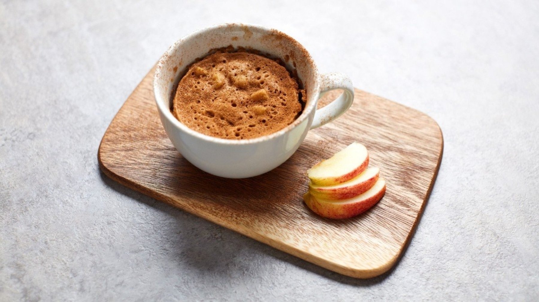 Spiced Apple Protein Mug Cake | Toetjes voor in de magnetron
