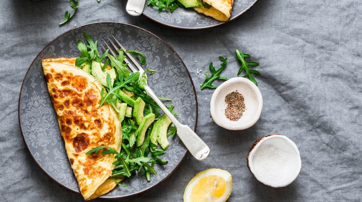 avocado and spinach omelette