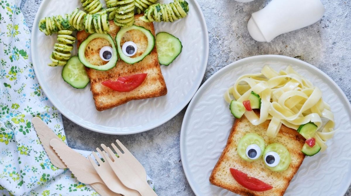 sandwiches with funny faces