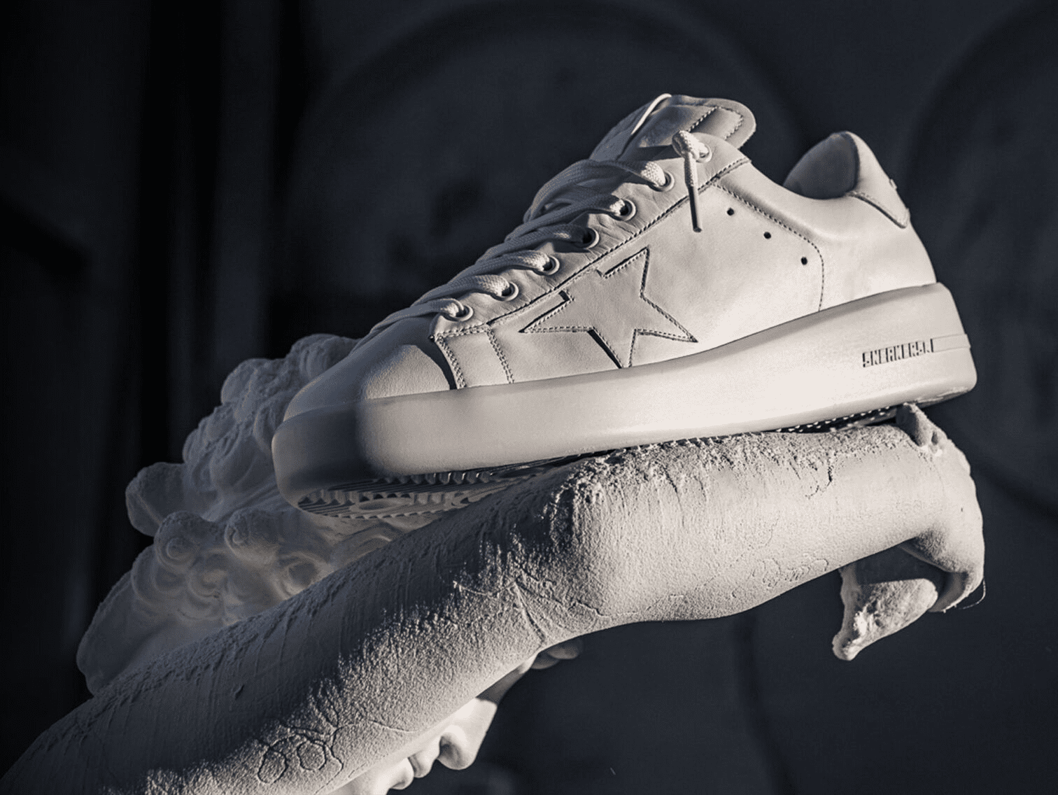 anmodning energi hærge Golden Goose | Why the Distressed Sneakers Are so Popular