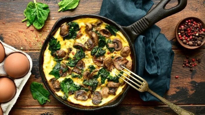 Low-Calorie Spinach & Mushroom Omelette Recipe