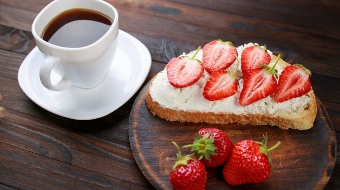 Low-Calorie Fruit Toast Recipe