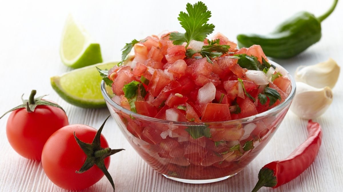 homemade fresh tomato salsa