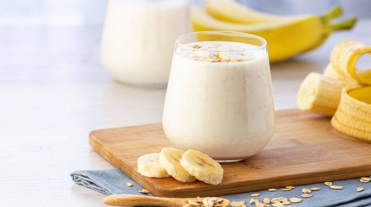 banana and oat smoothie