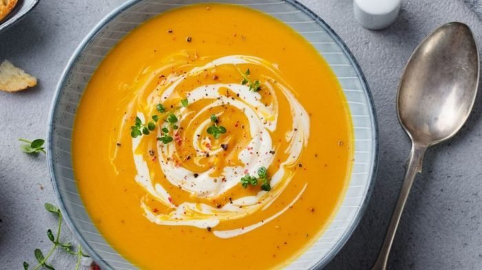 Low-Calorie Golden Carrot Soup Recipe