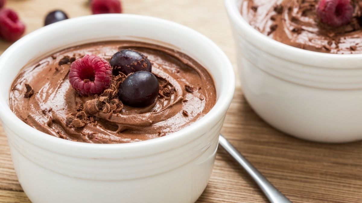 chocolate dessert pot with berries