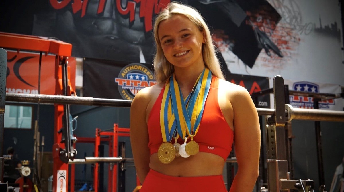 Světová junior šampionka v powerliftingu v 18 letech Laoise Quinn