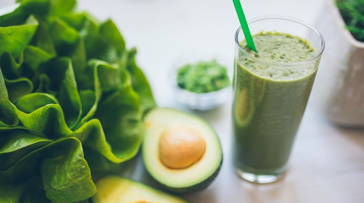 green smoothie with avocado and kale