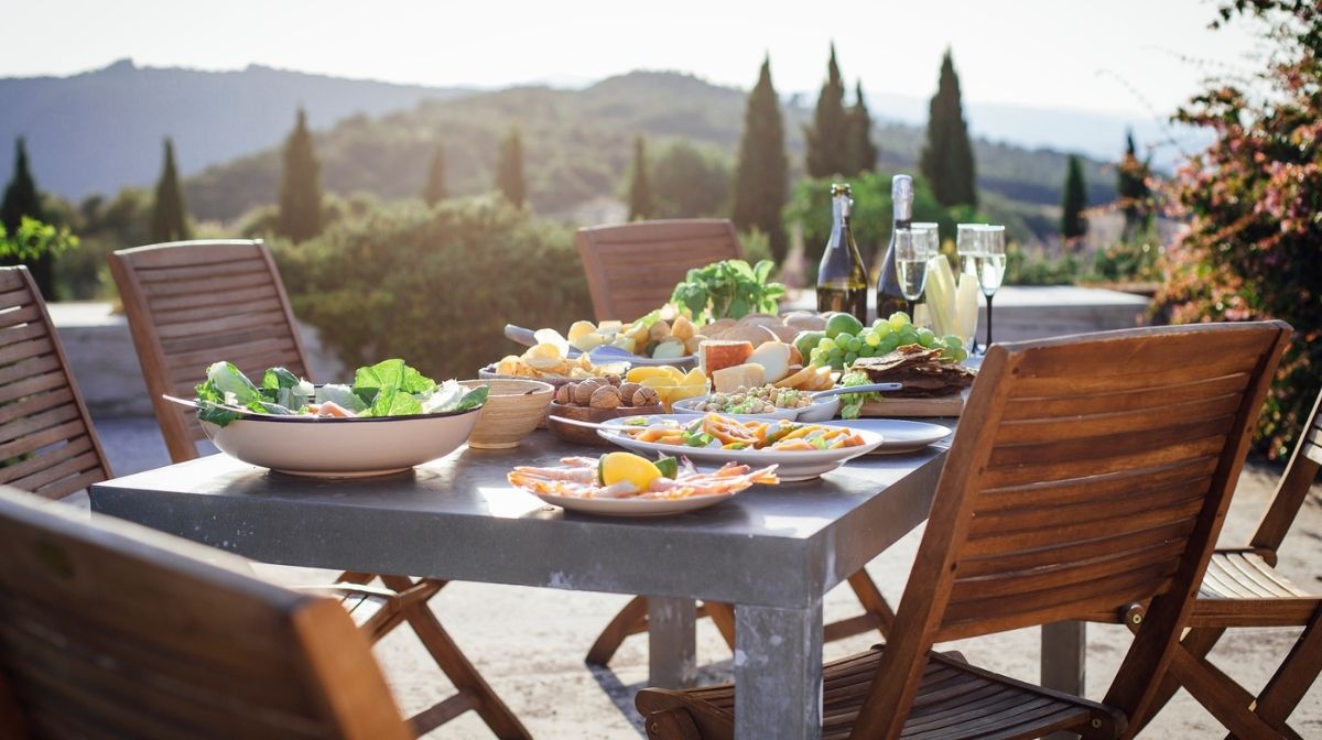 What are the Health Benefits of a Mediterranean Diet?
