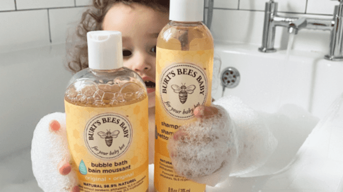 Pourquoi utiliser du bain moussant Bébé