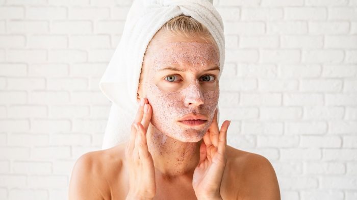Summer Exfoliation 101: The Dos, Don’ts & Benefits of Exfoliating