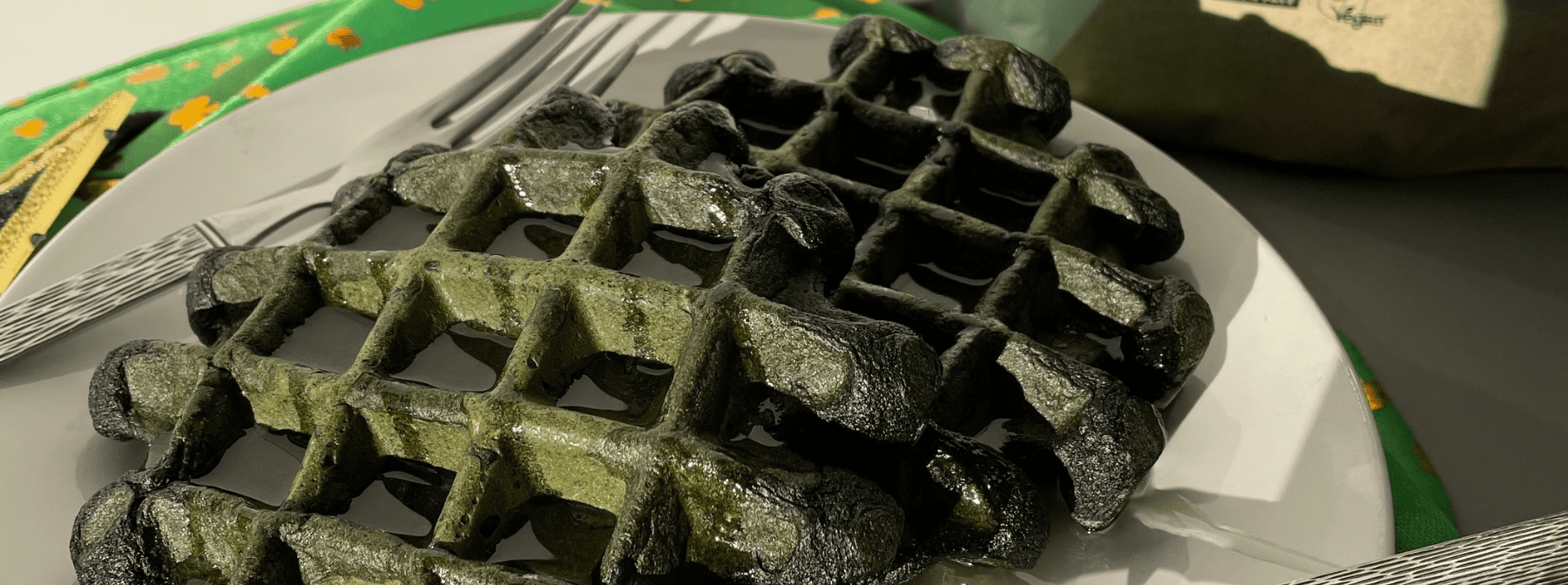 Vegan Spirulina Waffles