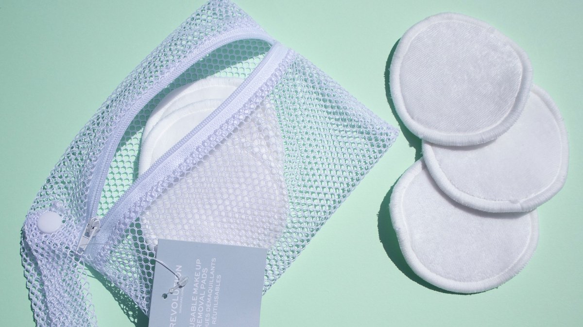 How To Use A Makeup Remover Cloth