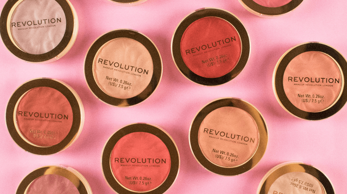 Makeup Revolution Powder Contour Kit - How To, Swatch, Demo, Review! Amber  Lea 