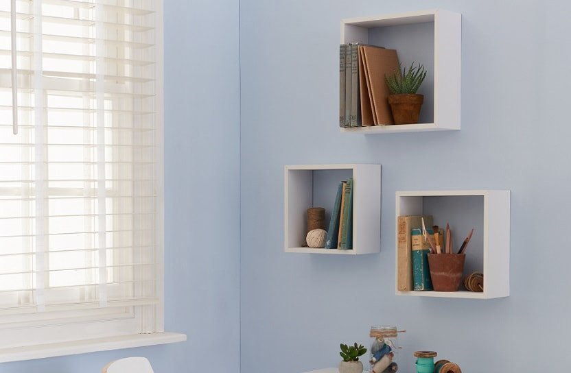 Picture shelves