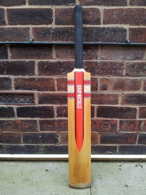 Second hand cricket bat