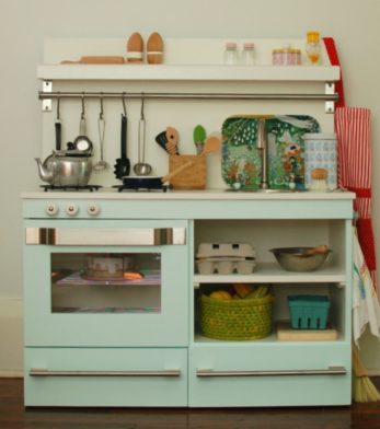 Play kitchens and alternatives to plastic play food