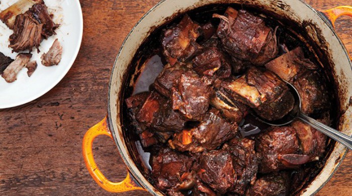 One of our Le Creuset recipes for braised ribs to share.